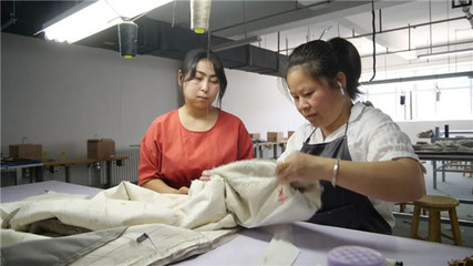 霍爾果斯 紡織服裝產業與日用品銷售雙輪驅動，打造區域經濟新引擎